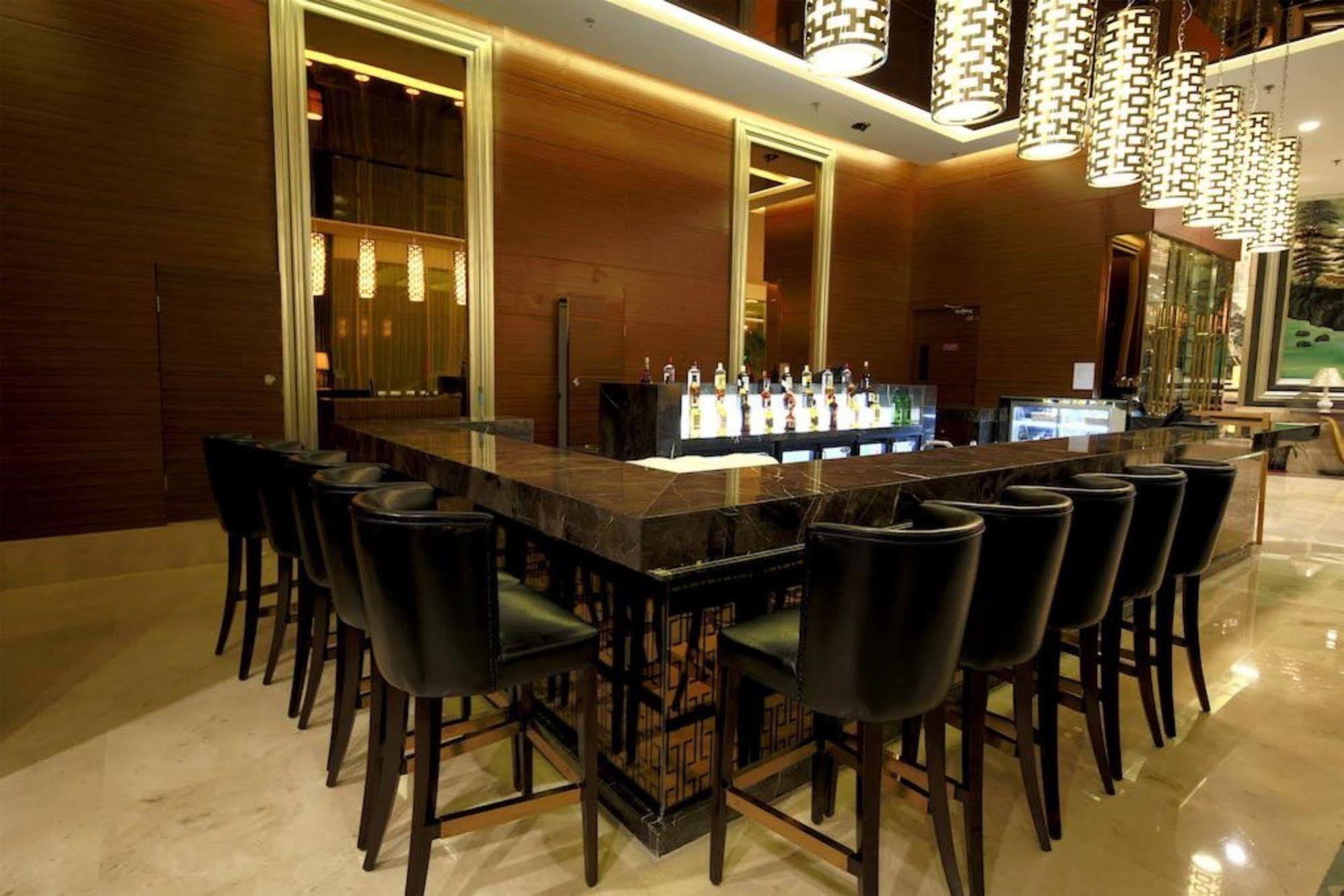 Shenyang Rayfont International Hotel Экстерьер фото